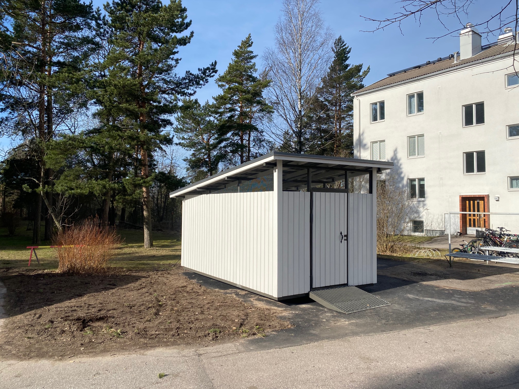 Jätekatos / Varasto - Image 9