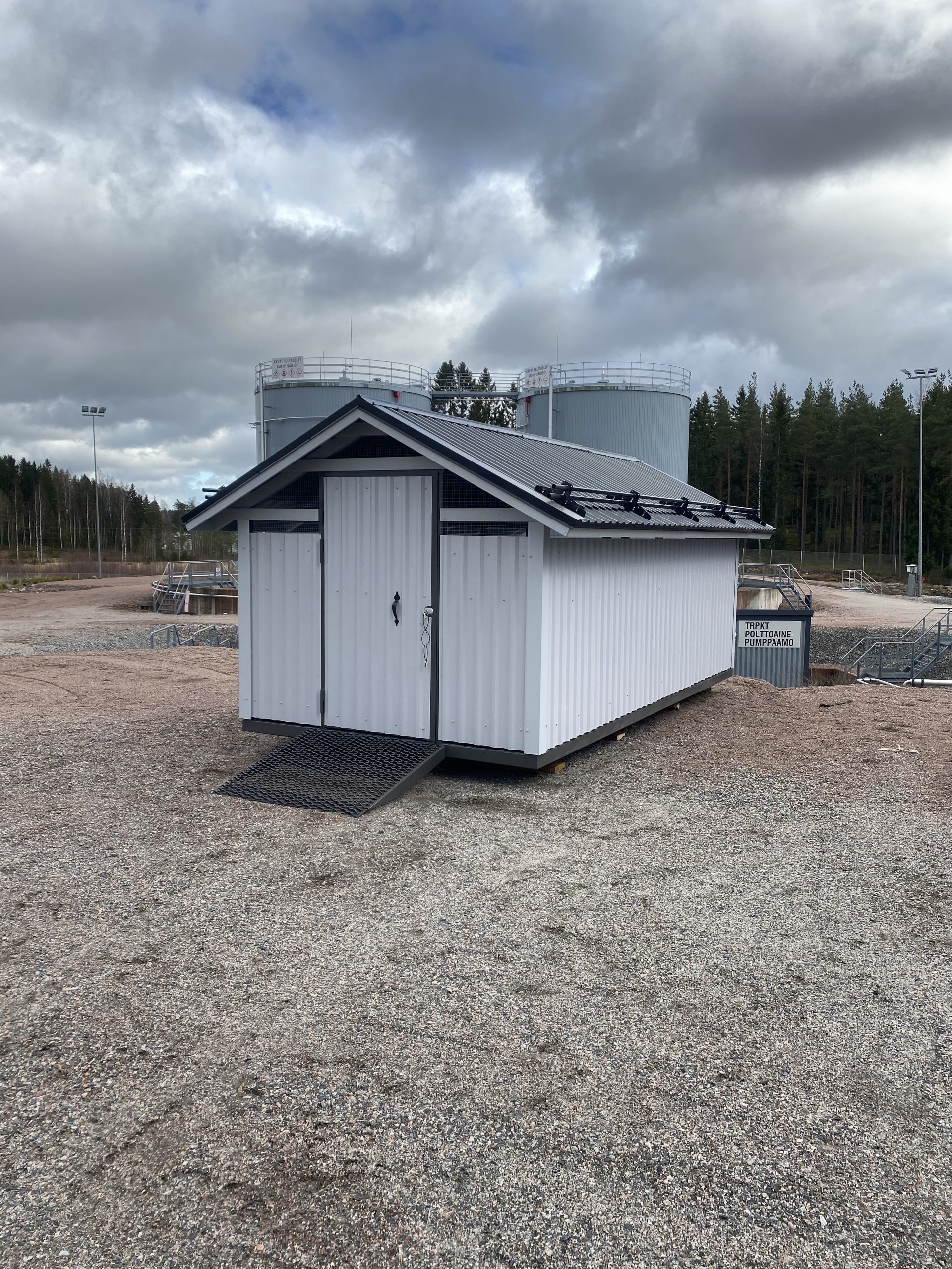 Jätekatos / Varasto - Image 7